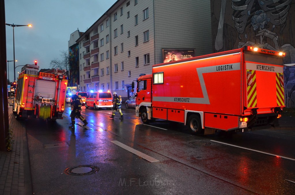 Feuer 2 Dachwohnung Koeln Severinswall Bayenstr P132.JPG